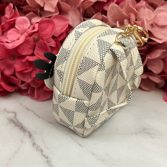 Mini Owl Gray & White Backpack Coin Purse Keychain Charm - Picture 8 of 13